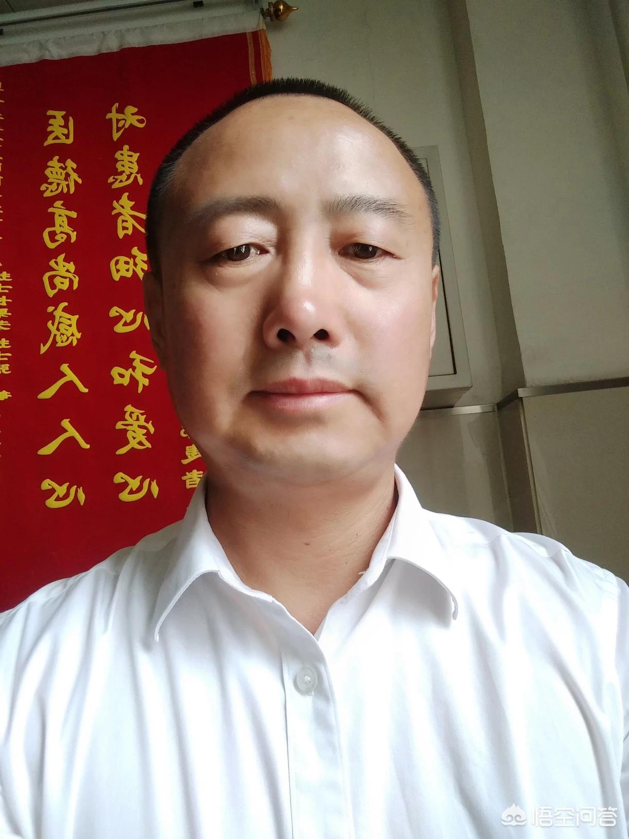 司机中毒向警车开去