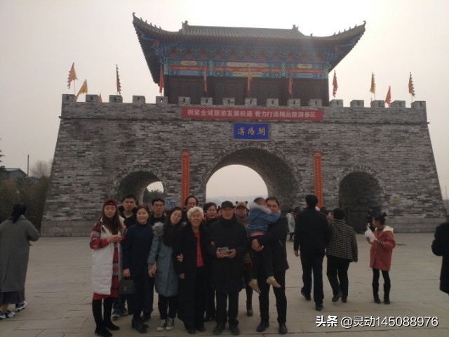 [照片全家福]过年的时候有多少家庭喜欢拍全家福照片？拍全家福对于中国人来说有着什么意义？