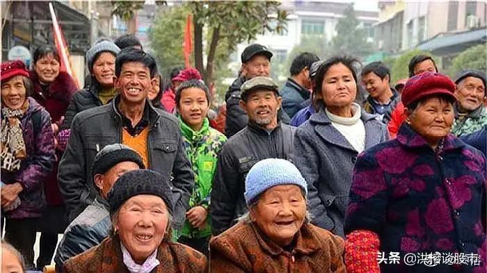 [翻10吨垃圾找回10万]你们有没有一种邻居，就是什么东西都往楼上捡，还翻你扔的垃圾袋？