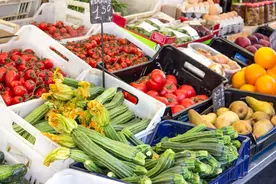 卖菜赚钱吗？菜市场利润到底有多大？摊主：累，买房不成问题图片