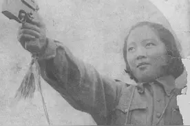 女兵抱婴儿冒险送情报被日军杀死：婴儿被抛路边，情报却成功送出图片