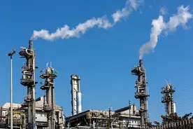 纪实：985名校毕业生，化工厂四班三倒拧阀门、清物料的生活图片