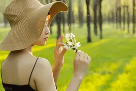 精品欣赏《当我爱上我自己》主播：邢英图片