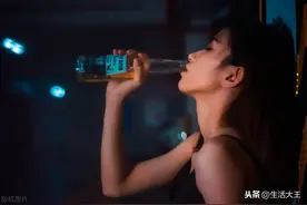 在农村，山东女人不能上酒桌一块吃饭，是不是真的？图片