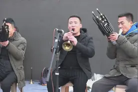 山西临县的小唢呐演奏视频封面