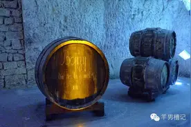 遇见喜欢的姑娘就请她喝香槟跟她讲酒庄故事吧图片
