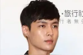 EXO成员张艺兴在中国拍戏受伤 将专心休养图片