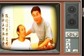 葛优年轻时是有头发的，与冯巩合拍双汇广告