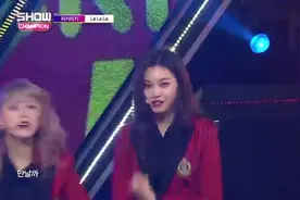 韩国女团Weki Meki《La La La》舞台热舞，气质出众，颜值美翻了视频封面