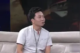 小伙出国打工挣了300多万，竟没给父母寄过一次钱，这是为何视频封面