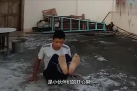 15岁河北小伙，痴迷健身练出一身肌肉，却被女同学排斥：太恶心了视频封面