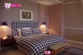 星宿夫妇对视，结果陆星材害羞的移开视线，好甜！视频封面