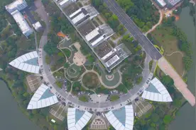航拍东莞松山湖管委会和华为基地视频封面