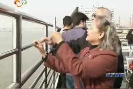 119岁王家巷轮渡码头谢幕 下月起武汉轮渡营运航线减至8条视频封面