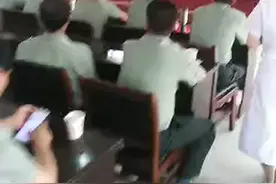 这个是荣军医院为这些一等功程军人，开联欢晚会。视频封面