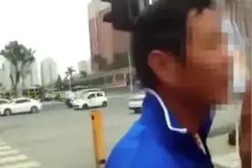 戏精翻车现场：大叔被交警查装不懂国语，土味英语把自己逗笑😂 @共青团中央视频封面