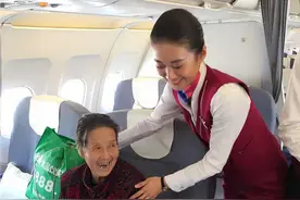 南航大连：老年旅客独自乘机无人陪伴怎么办?图片