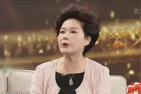 “妈妈专业户”杨青说出遗憾，没有留下很多跟家人在一起的照片！
