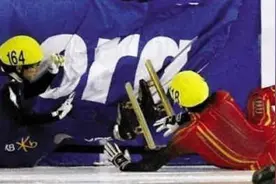 回顾韩国选手冰刀伤人事件，中国小伙惨遭毒手血染赛场！图片