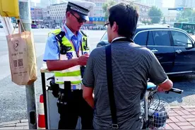 山东礼让斑马线行动开展70多天 避免“一阵风”图片