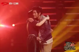 曹格对邓紫棋表白“我爱你”，《围炉》二人首次同台演唱图片