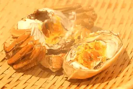 活螃蟹怎么保存？放冰箱还是放清水中？图片