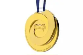 成都国际马拉松奖牌曝光 结合熊猫与太阳神鸟元素图片
