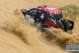 赛车——2017达喀尔中国拉力赛首赛段赛况图片