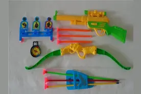 这种带吸盘玩具枪可能导致儿童窒息，快看看家里有没有图片