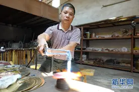 狮岭打铜：传统工艺锻精品图片