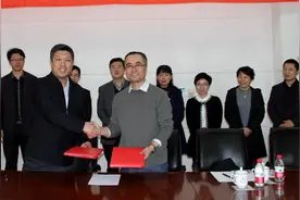 东北大学赵勇教授与校友杨贵武共同出资设立创新人才培养基金图片