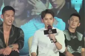 刘洲成从前妻处搬运女儿照片遭前妻怒怼视频封面