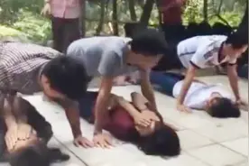 实拍越南乡村非诚勿扰相亲现场，第一名直接牵手心仪女生回家！视频封面