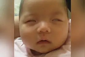 睡着了，还翻白眼，宝宝做了什么梦呀图片