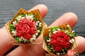 一束指尖上的精致玫瑰花折纸图解教程图片