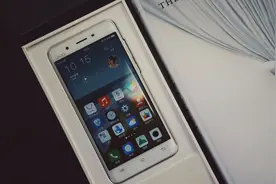 打破手机同质化桎梏，vivo双曲分屏分身玩出新花样图片