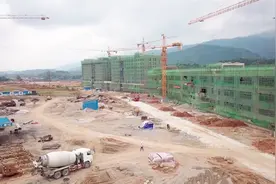 航拍建设中的云南河口跨境经济合作区视频封面