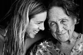 你的父母，能看到你的朋友圈吗？图片