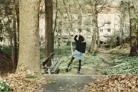 女生就只是想要你主动找她图片