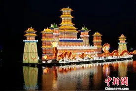 河南千年古镇芒砀山灯会 扮靓乡村新春夜图片