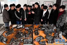 河南新县：涉外劳务输出助增收图片