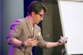 刘谦广州大秀魔术 当年青春小鲜肉变身肌肉帅大叔图片