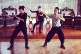 咋了爸爸咋了爸爸 主角先出场图片