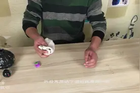 桌子上有胶带痕迹怎么办，教你一招轻轻松松去除视频封面