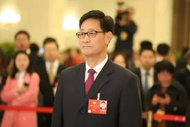 京沪高铁建设总指挥：2025年高铁运营里程达3.8万公里图片