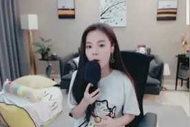 YY小u哈演唱《为了谁》歌声甜美，让人陶醉！