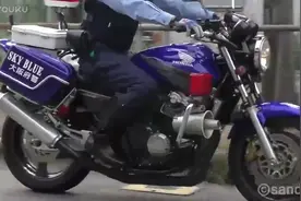 日本交警蓝色本田CB警用系列摩托车视频封面