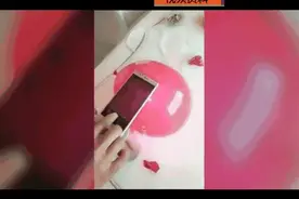 记者实验：手机闪光灯拍气球会爆炸 对眼睛也有伤害图片