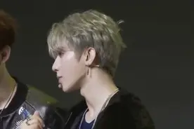 蔡徐坤尘螨过敏令粉丝心疼，他曾这样解释洁癖的原因！视频封面