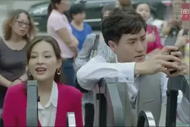 狐狸精替老板接孩子放学，没想到遇到孩子的后爹，让人看足了笑话视频封面